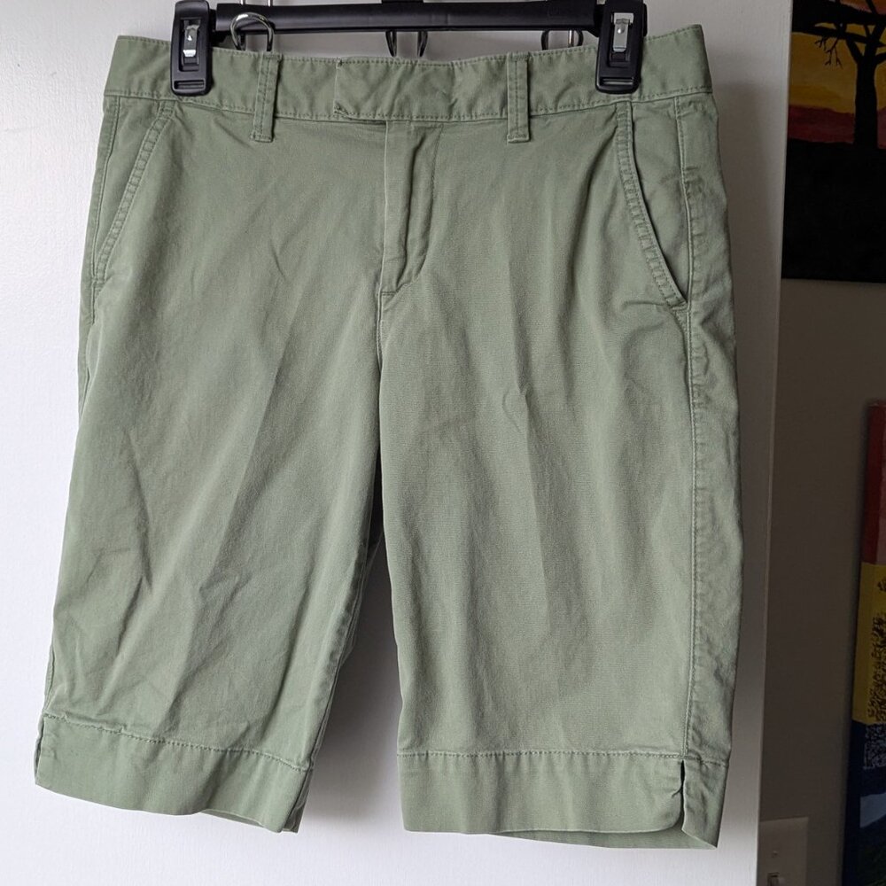 Gap Army Green Bermuda Shorts Size 4